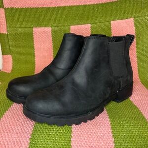 NWT Sorel Emelie Waterproof Black Leather Chelsea Boots Lug Sole Women Size 9